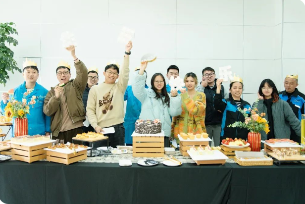达威股份2025第一季度员工生日会:甜蜜共享,温情定格